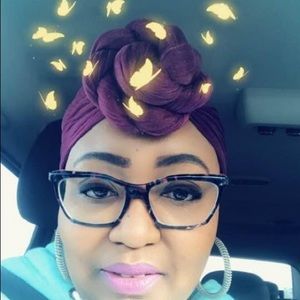 Meet your Posher, Cee